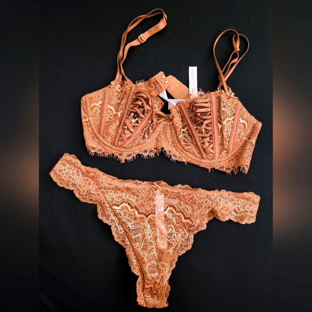 Victoria's Secret Dream Angels Bra and Panty Set
